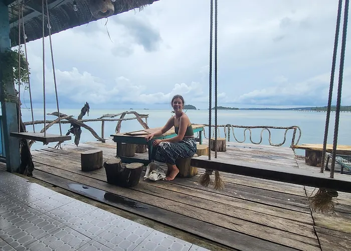 Firefly Beach Guesthouse & Bar Restaurant Koh Rong